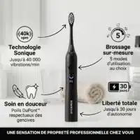 Dyceros La brosse à dent électrique à vibration sonore SensiPulse noire se tient debout sur le comptoir, entourée d'icônes et de texte en français vantant ses 40 000 vibrations/min, 5 modes, brins DuPont doux et nettoyage professionnel.