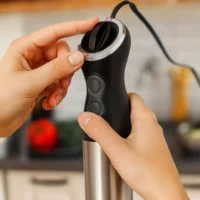 Mixeur plongeant 1000W – Pied en inox amovible, accessoires inclus