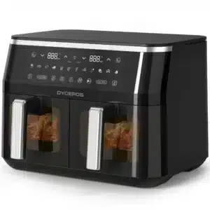 Dyceros La friteuse DYCEROS Double 9L (2x4,5L) - 2800W est équipée de deux paniers à fenêtre transparente et d'un panneau de commande tactile numérique avec écran. La marque "DYCEROS" est indiquée sur la face avant de cette friteuse noire.