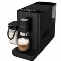 Dyceros La machine à espresso Dyceros Setosa Latte 15 bars est dotée d'un panneau numérique, d'un récipient à lait et est livrée avec un verre de cappuccino garni de lait mousseux.